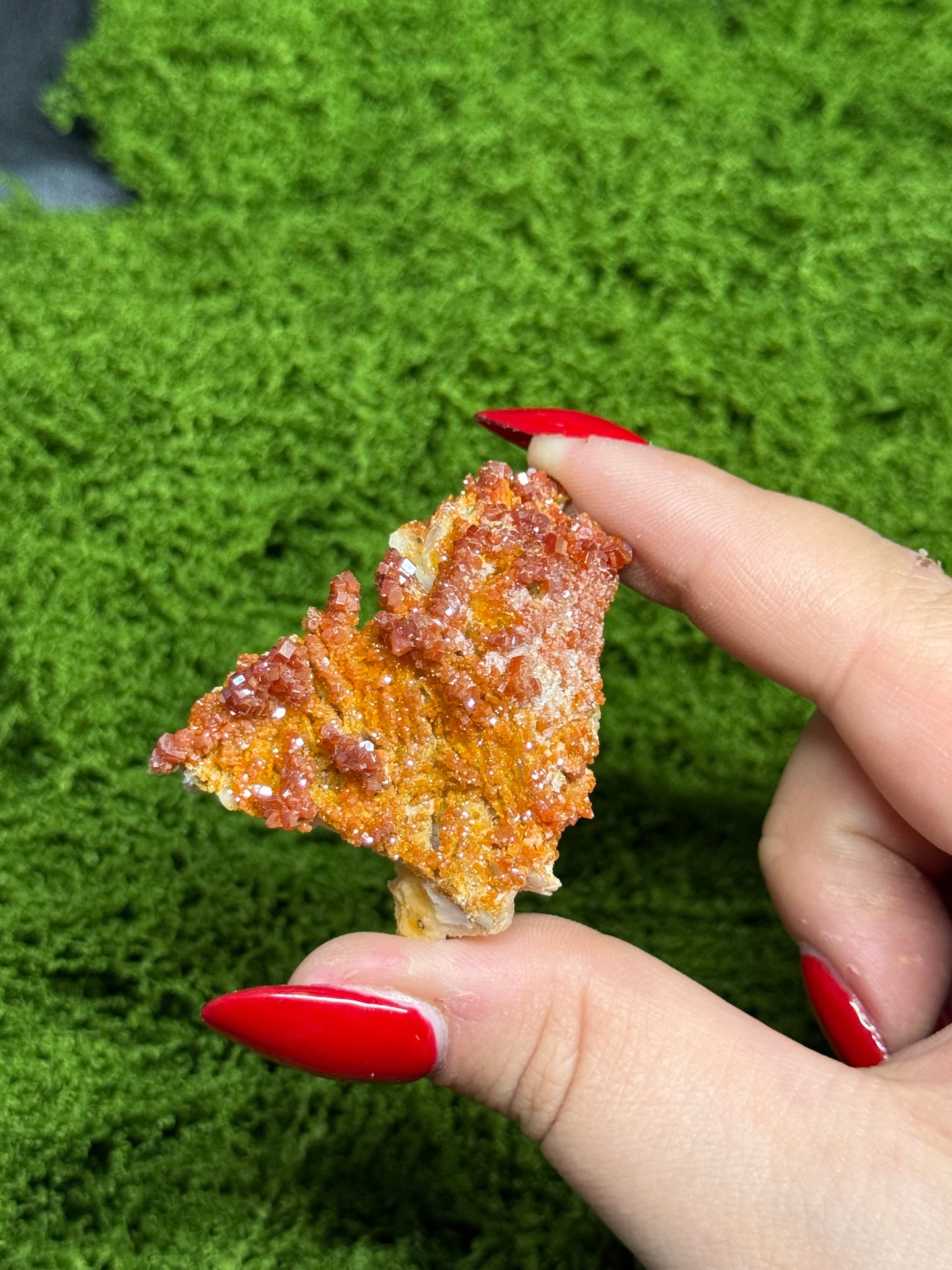 Vanadinite on matrix - 1pc