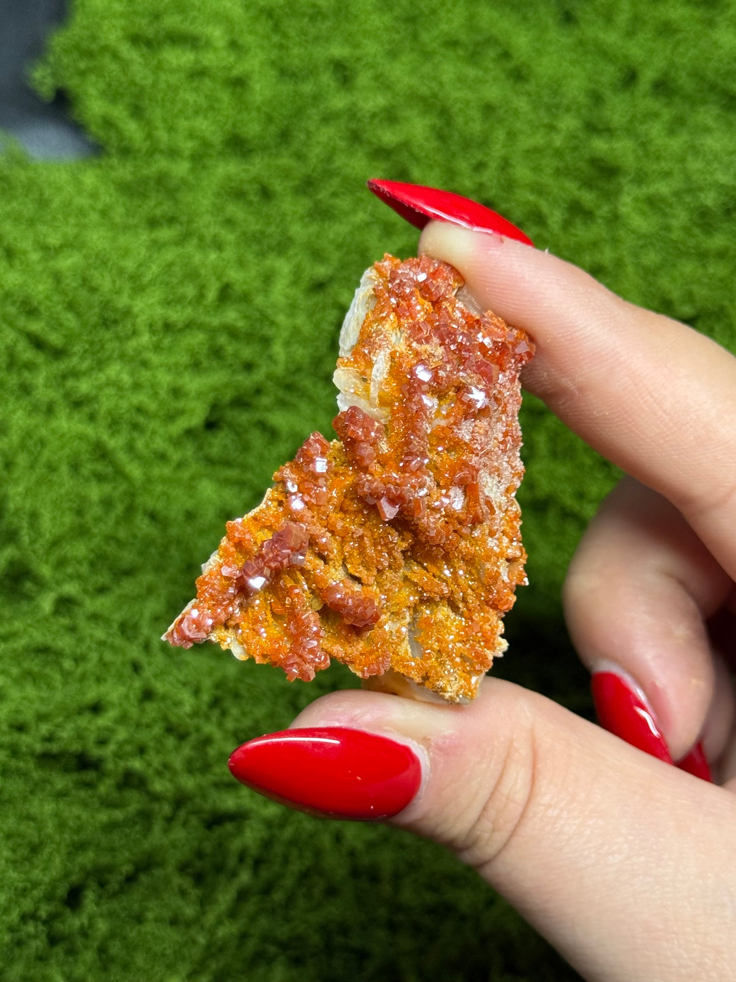 Vanadinite on matrix - 1pc