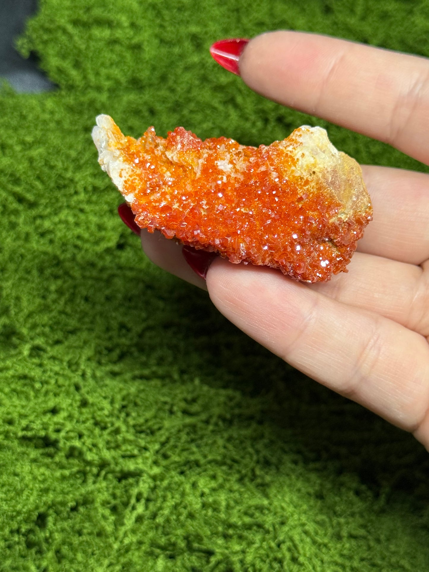Vanadinite on matrix - 1pc