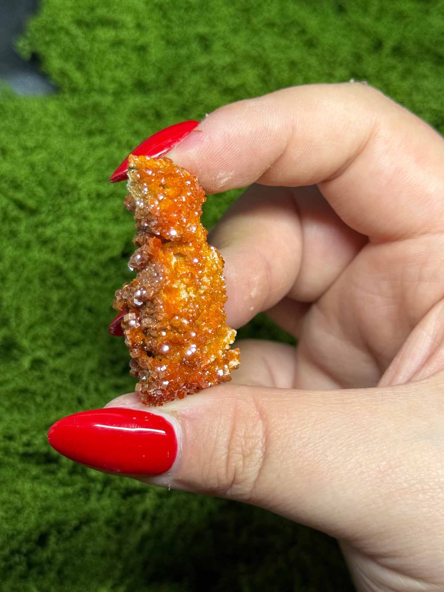 Vanadinite on matrix - 1pc